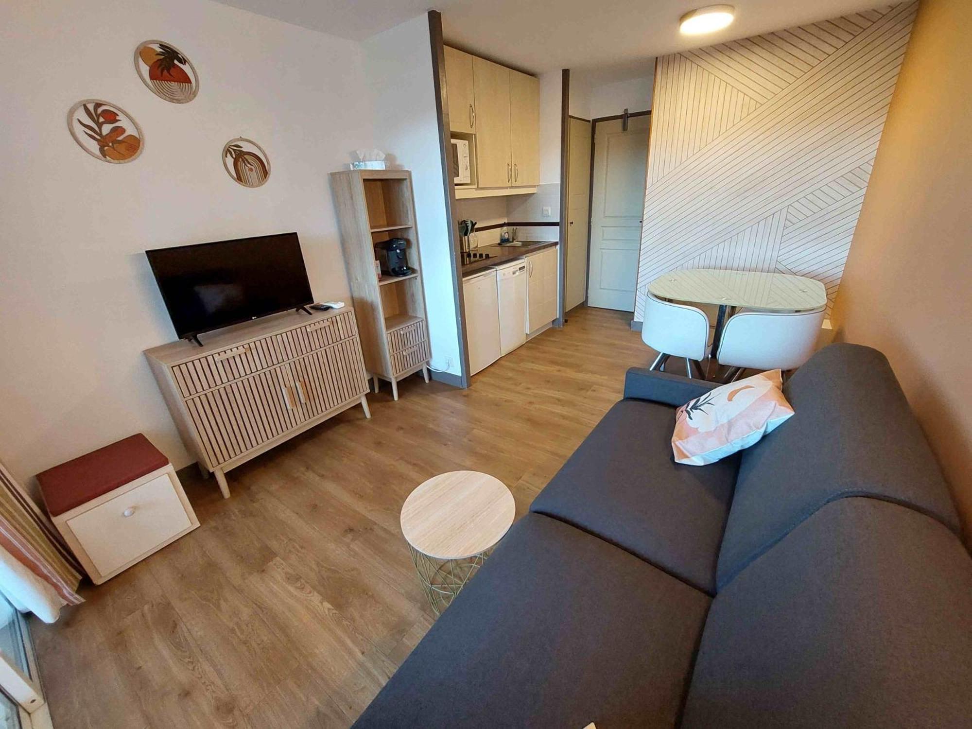 CAP ESTEREL appartement climatisé dans le centre du village vacances Drammont Exterior foto